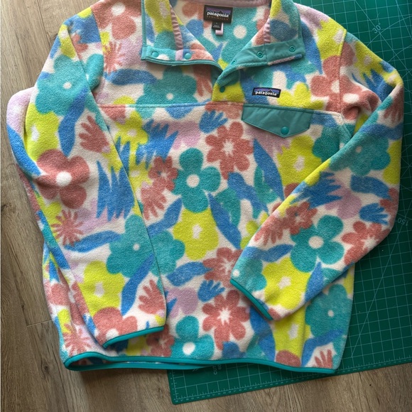 Patagonia Synchilla Floral Fleece SOLD - Picture 1 of 6